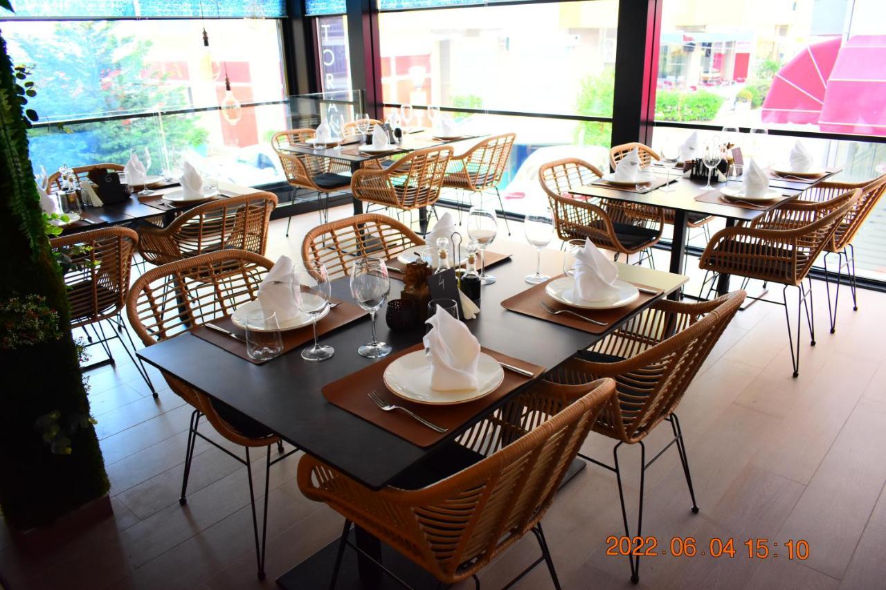 Carpe Diem Apartments-Hotel Shengjin Bagian luar foto