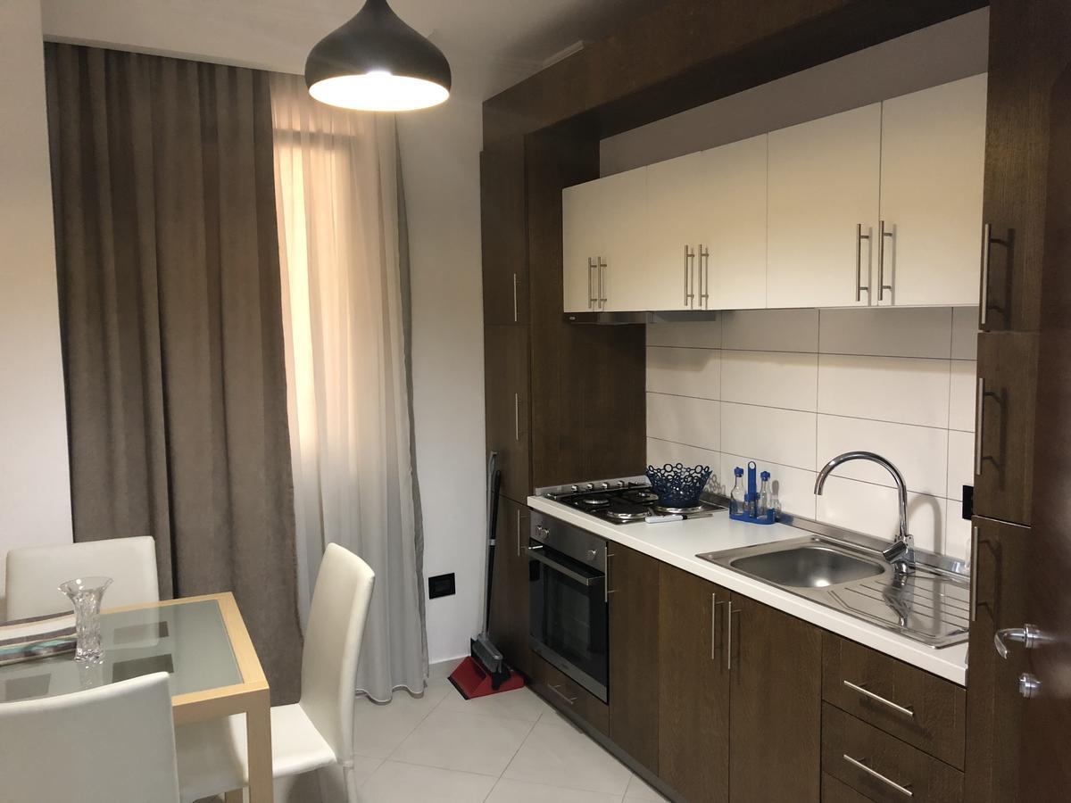 Carpe Diem Apartments-Hotel Shengjin Bagian luar foto