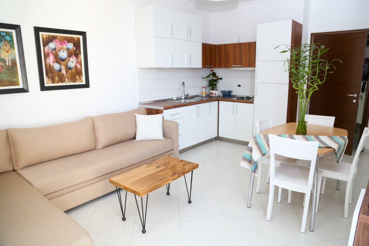 Carpe Diem Apartments-Hotel Shengjin Bagian luar foto