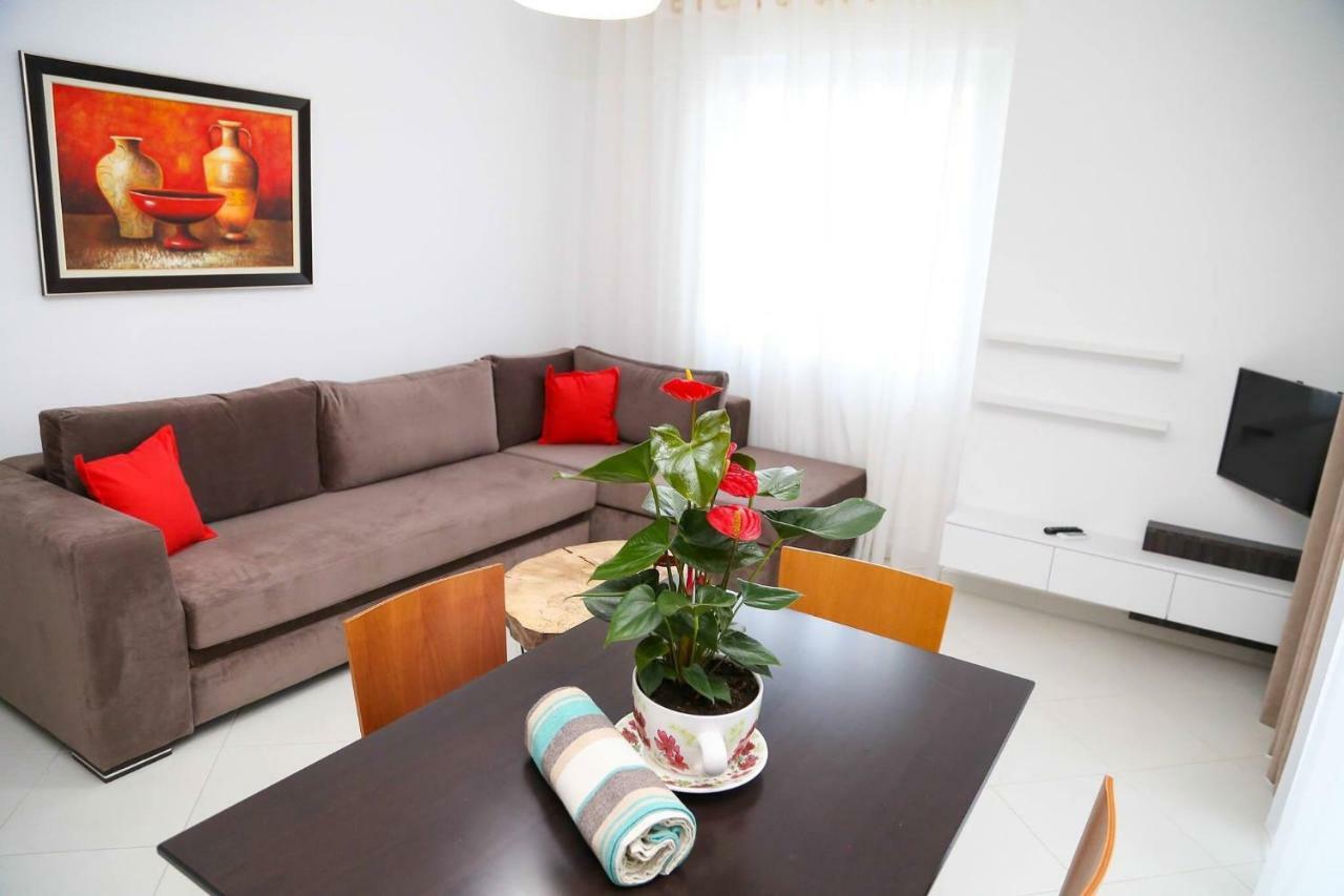 Carpe Diem Apartments-Hotel Shengjin Bagian luar foto